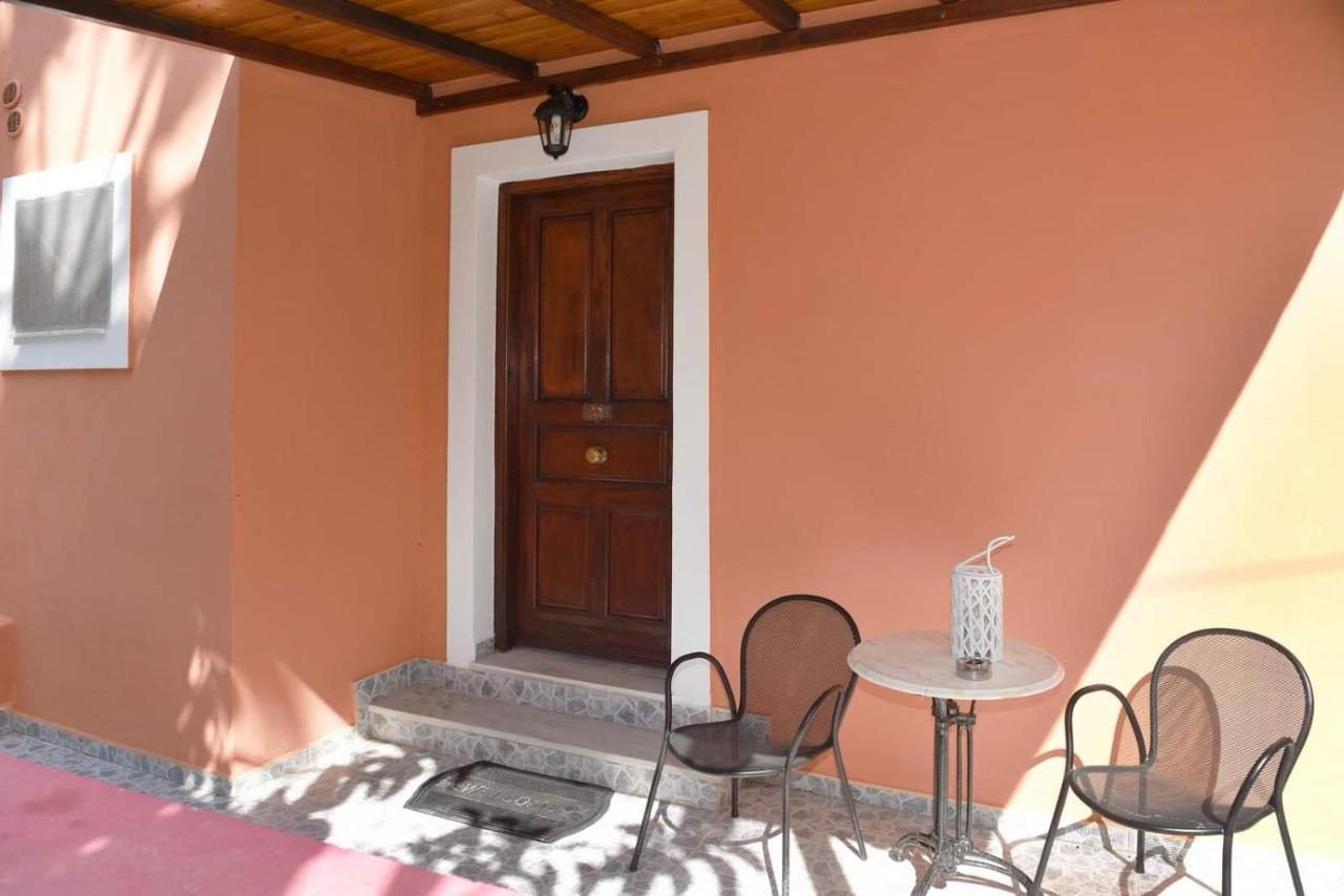 Villa Laxesis Posidhonía Exterior foto